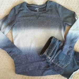 Long sleeve light weight ombre sweatshirt
